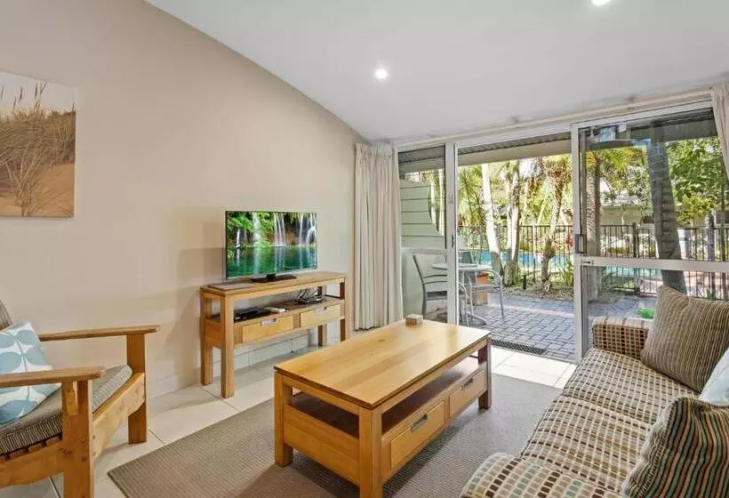 آپارتمان سوپریور 1 خوابه با چشم‌انداز استخر, Caribbean Noosa