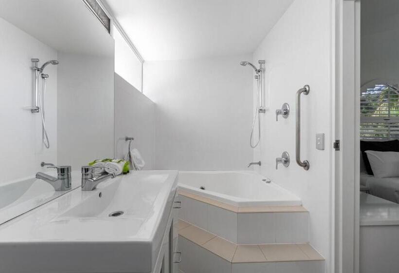 Апартаменты Superior 1 Спальня Вид на Бассейн, Caribbean Noosa