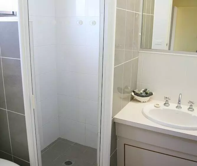 اتاق خانوادگی, Comfort Inn Dubbo City