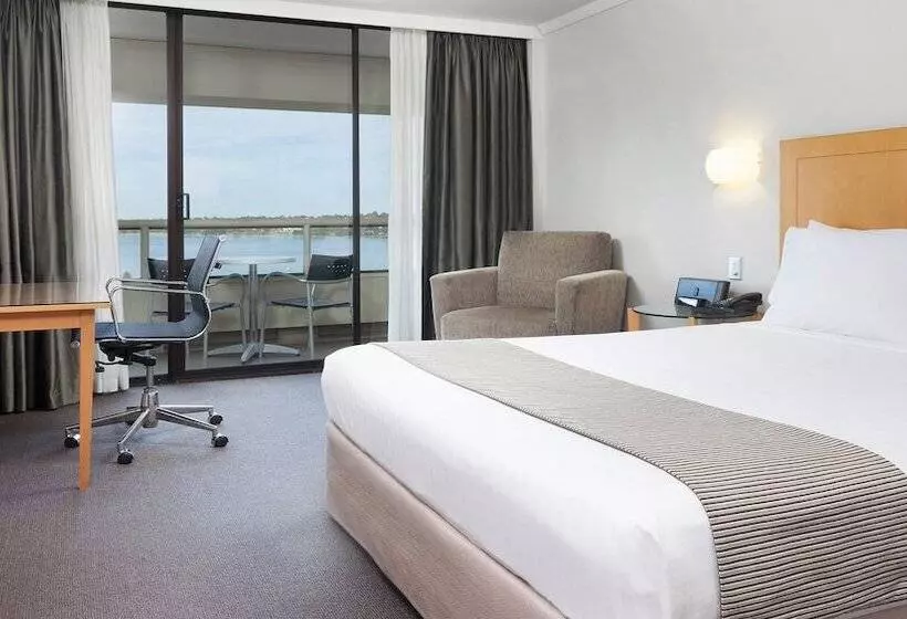 اتاق استاندارد با تخت دوبل, Crowne Plaza Perth, An Ihg
