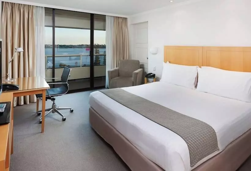 اتاق استاندارد با تخت دوبل, Crowne Plaza Perth, An Ihg
