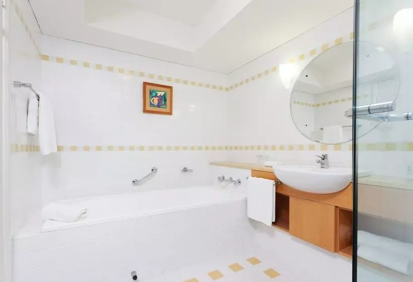 اتاق استاندارد, Crowne Plaza Perth, An Ihg