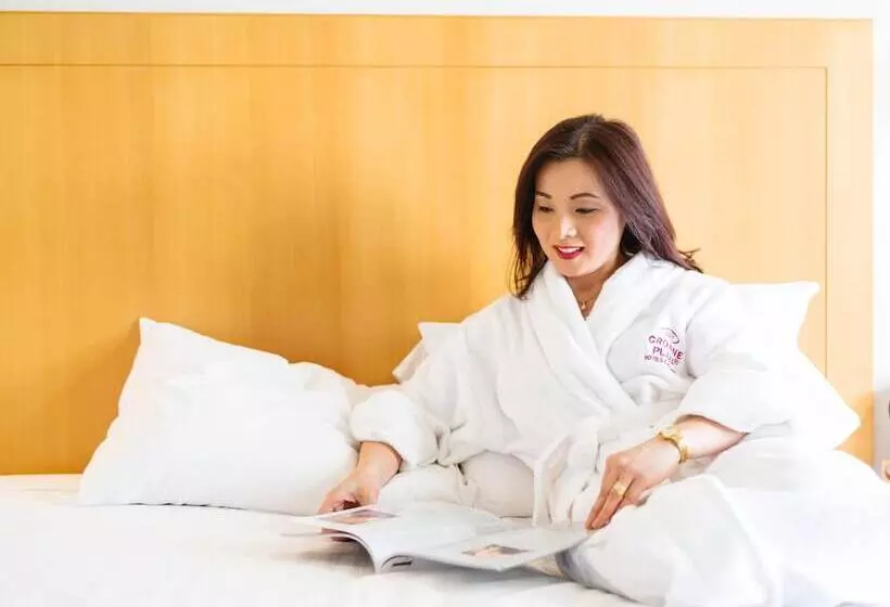 اتاق استاندارد, Crowne Plaza Perth, An Ihg