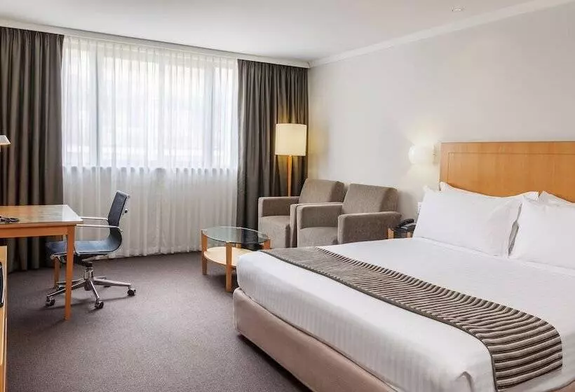 اتاق استاندارد, Crowne Plaza Perth, An Ihg