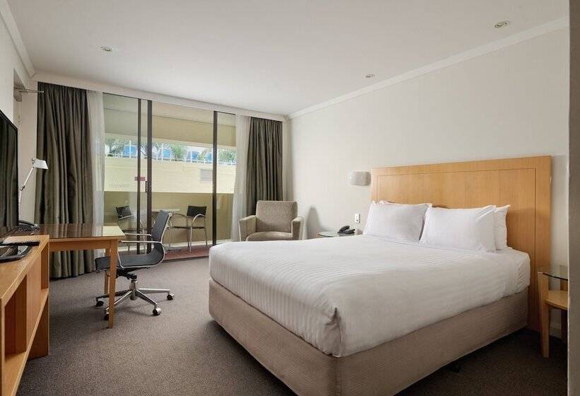 스탠다드 룸 더블 침대, Crowne Plaza Perth, An Ihg