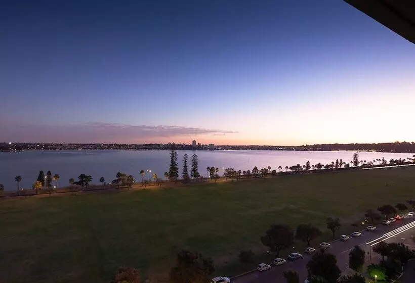 اتاق استاندارد با تخت دوبل, Crowne Plaza Perth, An Ihg