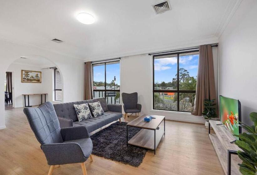 ４ベッドルームアパートメント, Econo Lodge Lilydale