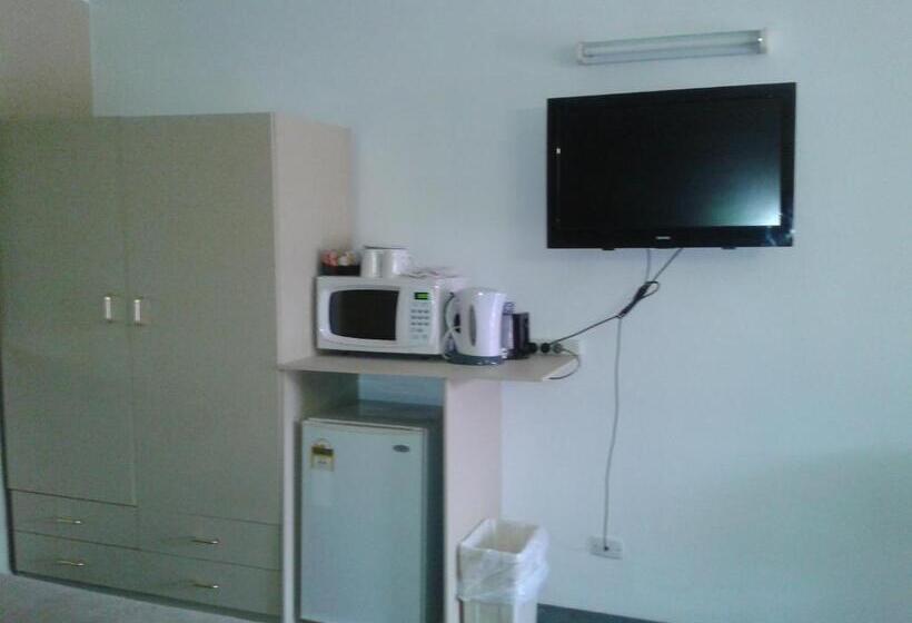 غرفة قياسية ثلاثية, Elsinor Motor Lodge