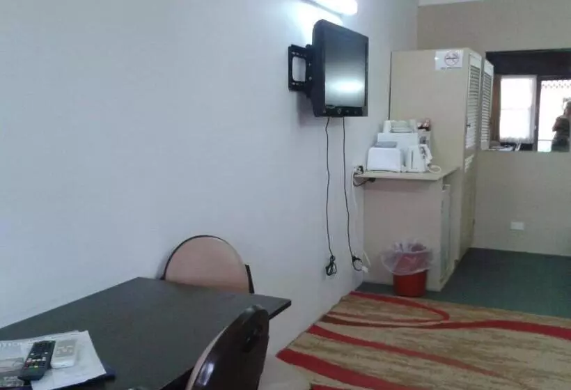 اتاق استاندارد سه نفره, Elsinor Motor Lodge