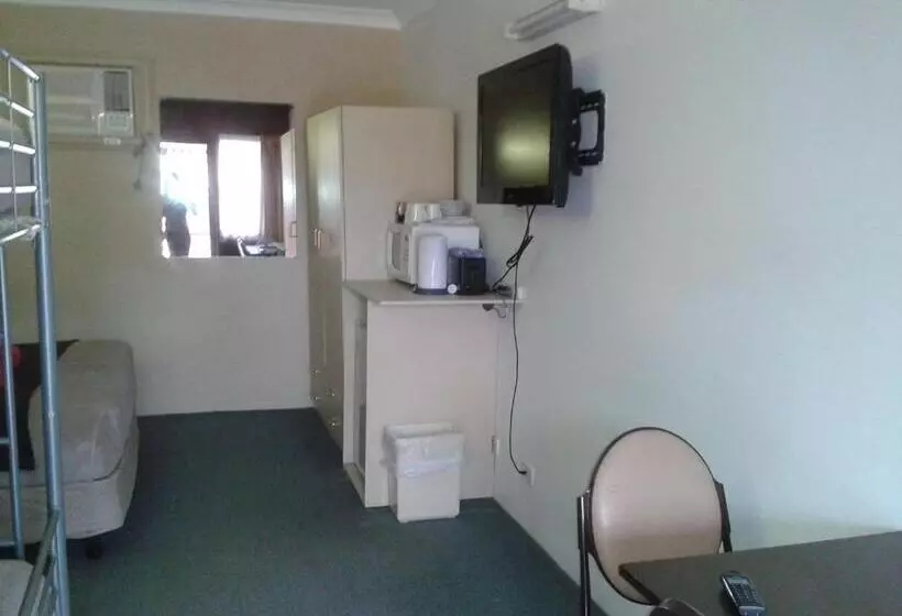 اتاق استاندارد سه نفره, Elsinor Motor Lodge