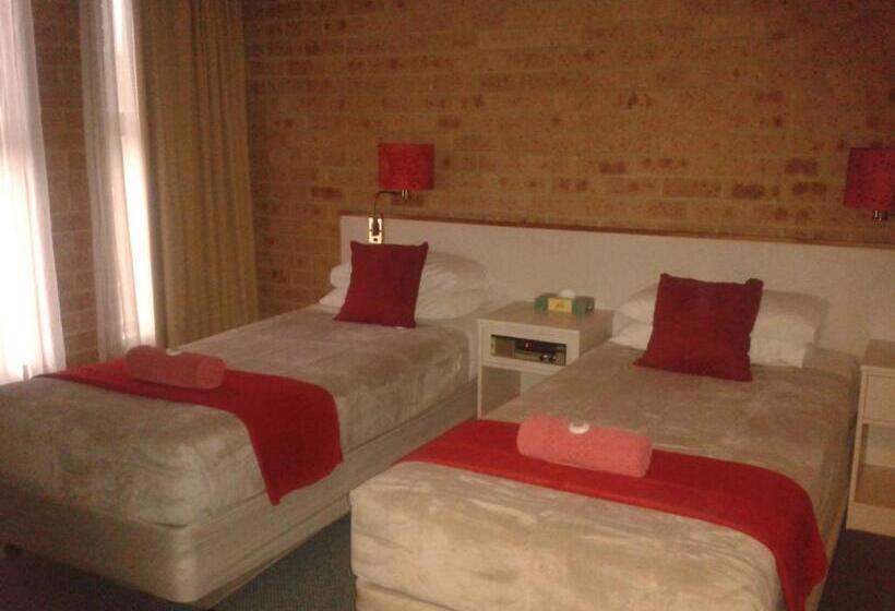 غرفة عائلية, Elsinor Motor Lodge