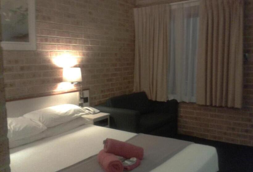 غرفة عائلية, Elsinor Motor Lodge