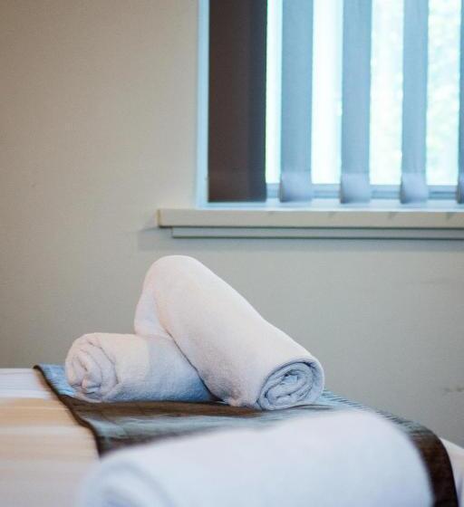 غرفة عائلية, Hospitality Esperance Surestay Collection By Best Western