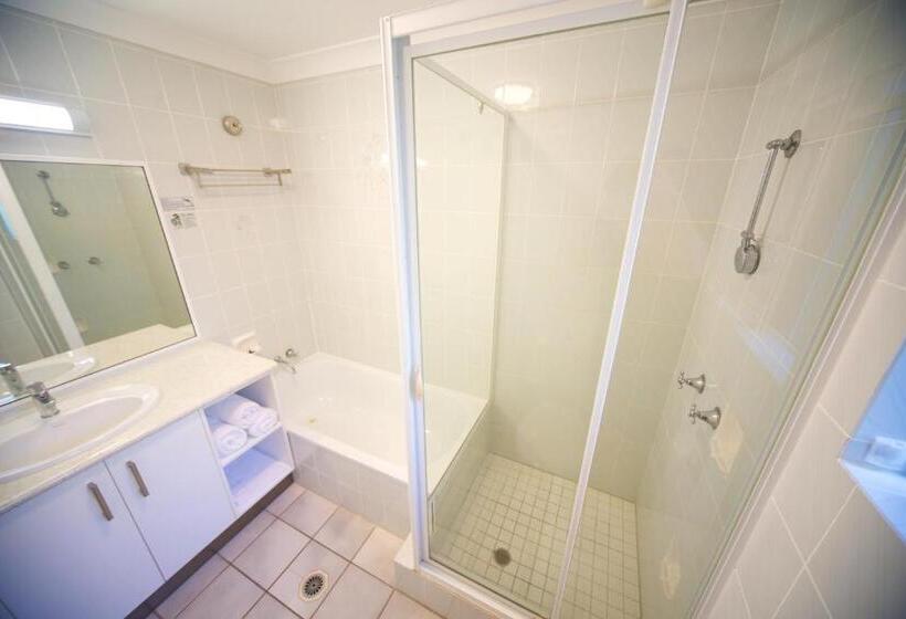 スタンダードスタジオ, Lazy Lizard Motor Inn