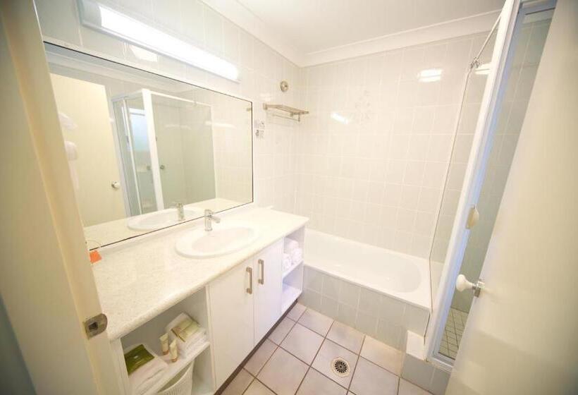 Семейное Студио, Lazy Lizard Motor Inn