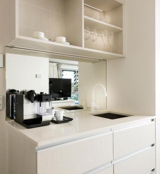 سوییت با چشمانداز دریا, Mangrove