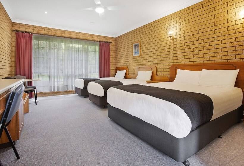 スイート（家族用）, Manifold Motor Inn