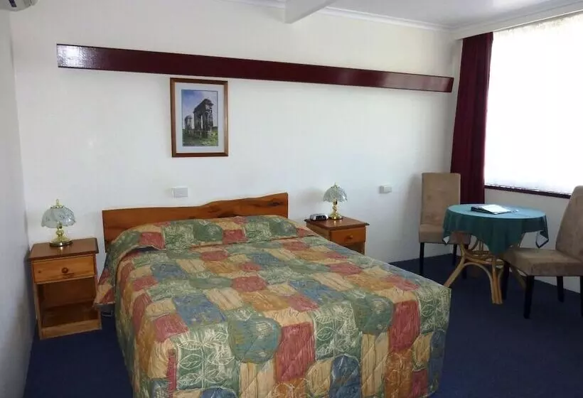 Perhehuone, Mountain View Country Inn