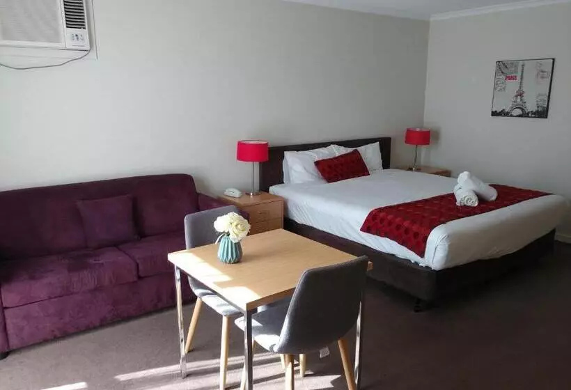 استودیوی استاندارد, Parkdale Motor Inn