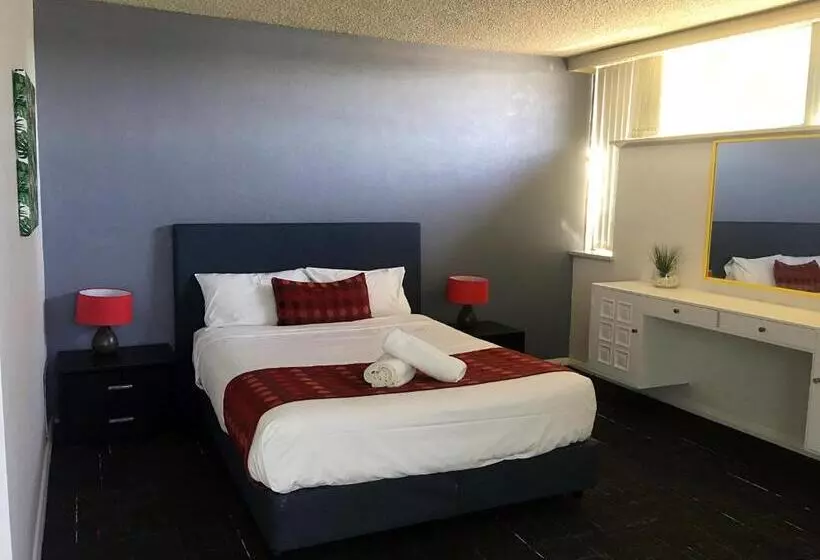 اتاق لوکس با بالکن, Parkdale Motor Inn
