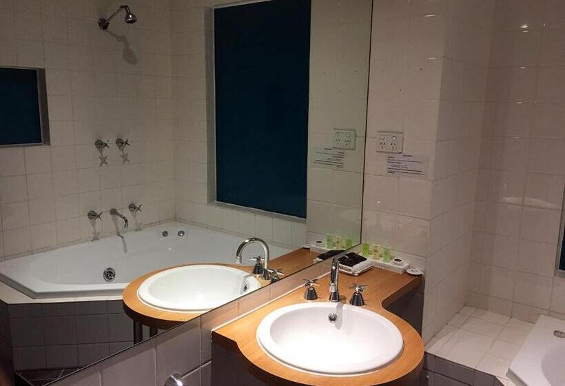 اتاق لوکس با بالکن, Parkdale Motor Inn