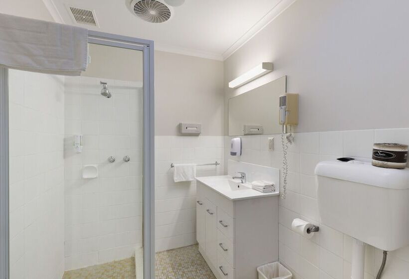 اتاق استاندارد, Alexander Motor Inn