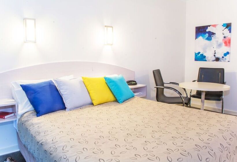 اتاق استاندارد, Alexander Motor Inn