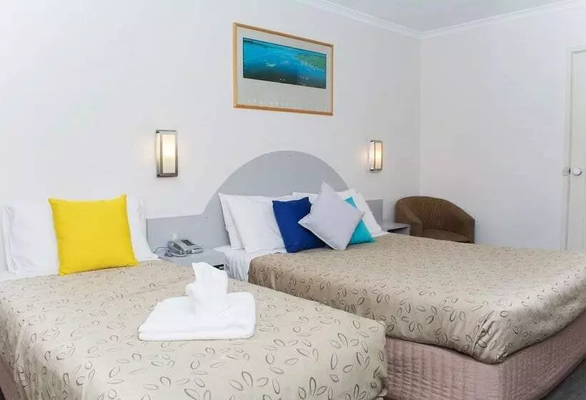 스탠다드 트리플 룸, Alexander Motor Inn