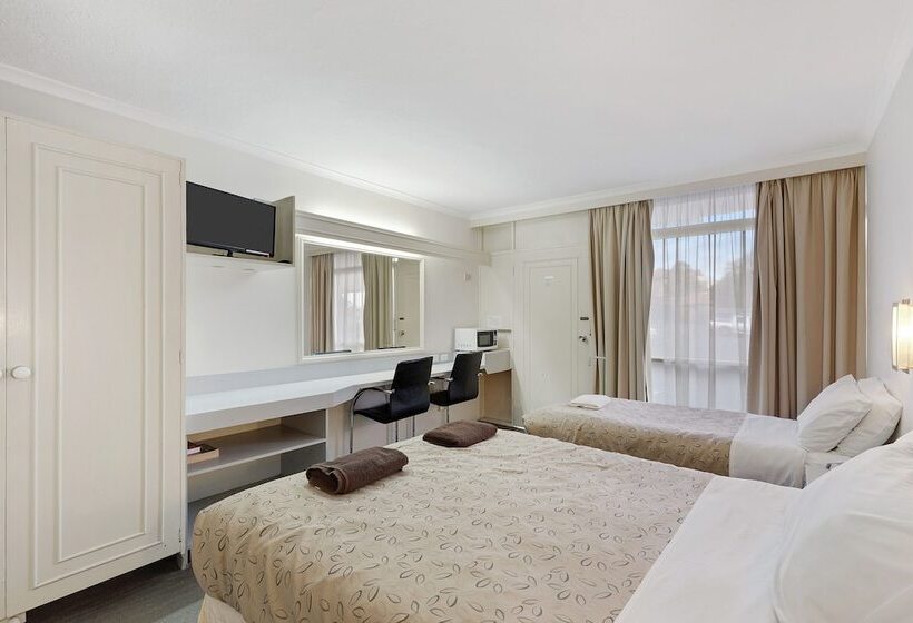 스탠다드 트리플 룸, Alexander Motor Inn