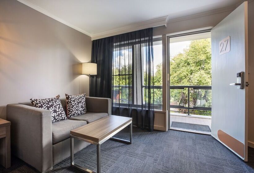 이그제큐티브 스튜디오, Doncaster Apartments By Nightcap Plus