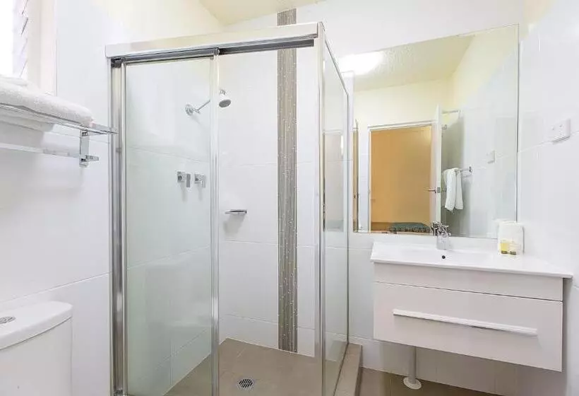 اتاق استاندارد, El Motor Inn