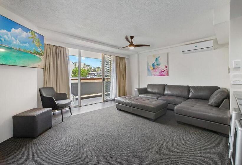 Люкс 3 Спальни, El Motor Inn