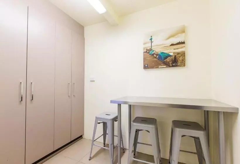 سوئیت خانوادگی اقتصادی, El Motor Inn