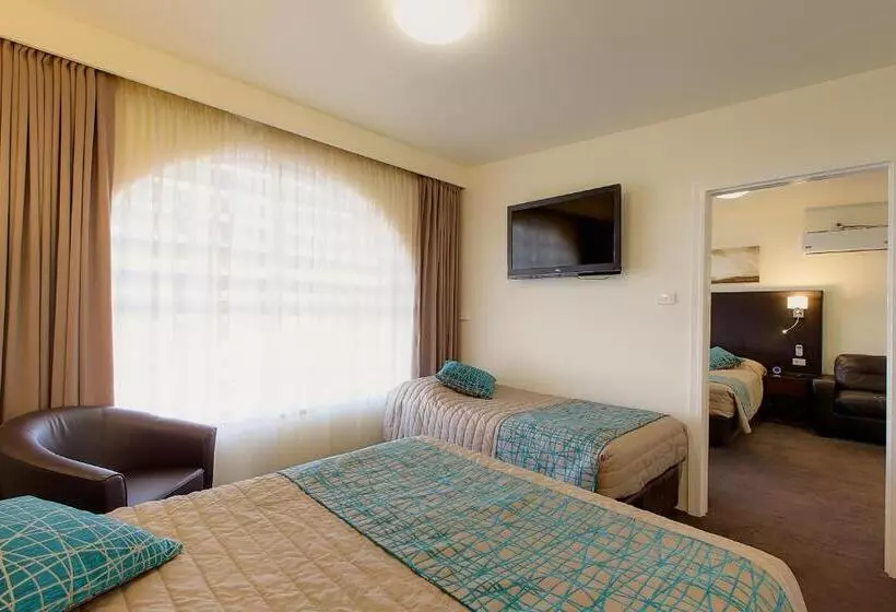 سوئیت خانوادگی اقتصادی, El Motor Inn