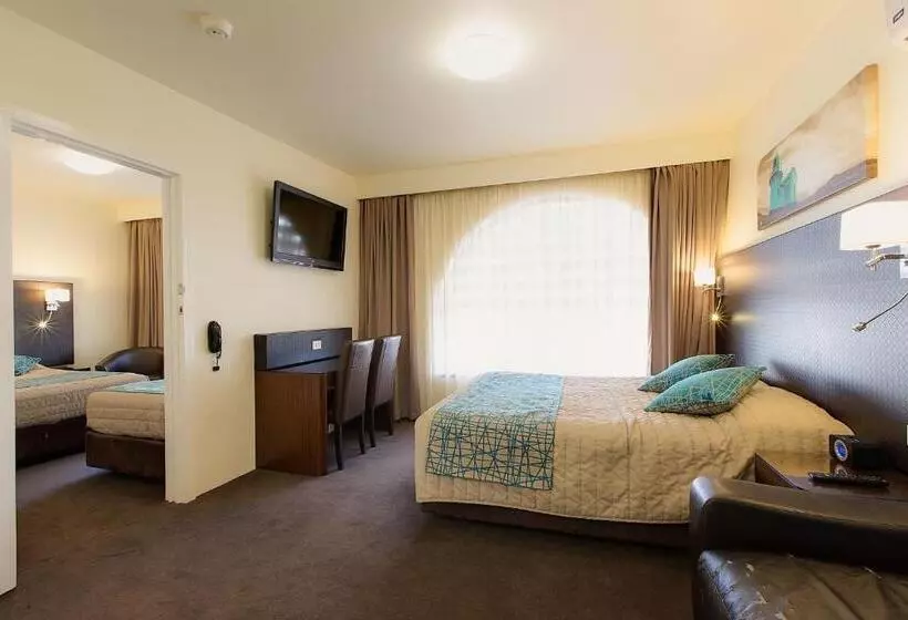 سوئیت خانوادگی اقتصادی, El Motor Inn