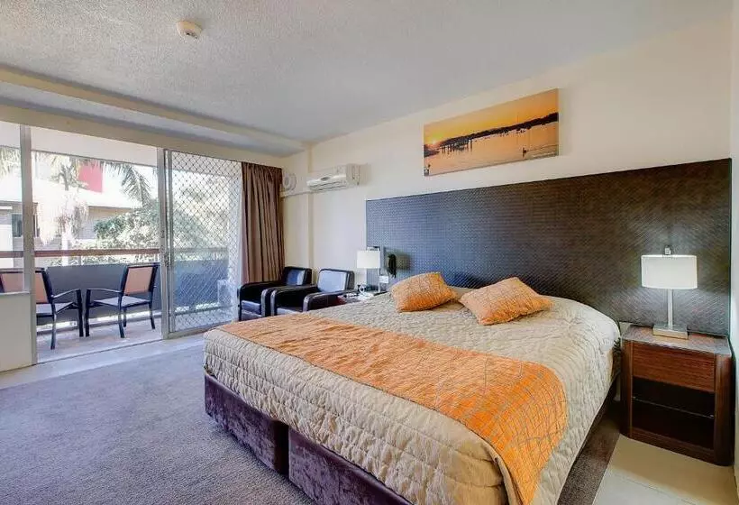 اتاق اجرایی با تخت بزرگ, El Motor Inn