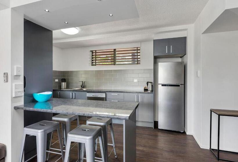 Люкс 3 Спальни, El Motor Inn