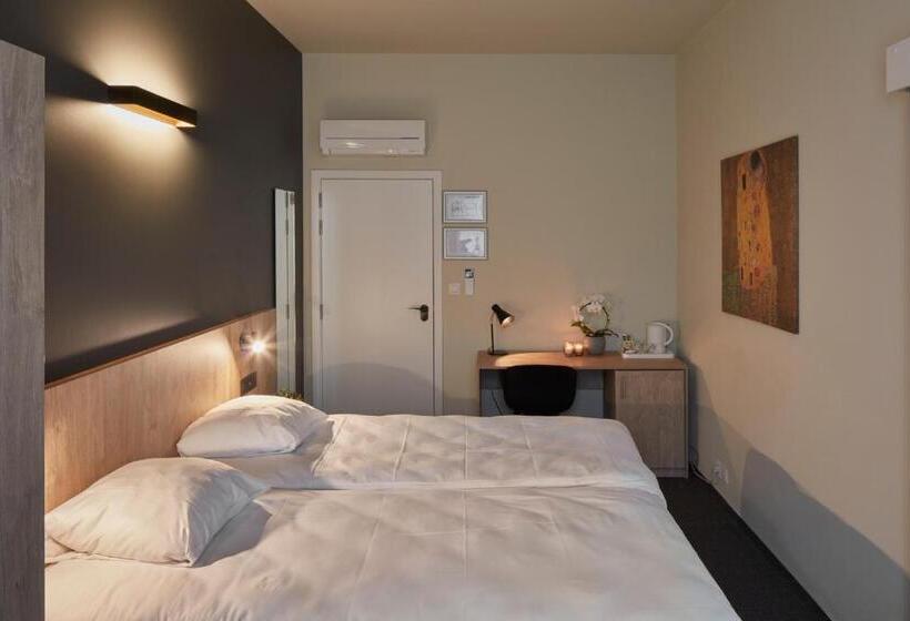 스탠다드 룸, Alpha Hotel And Apart