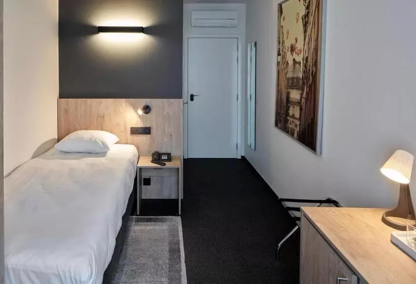 スタンダードシングルルーム, Alpha Hotel And Apart