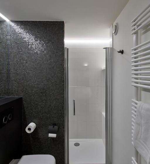 스탠다드 트리플 룸, Alpha Hotel And Apart