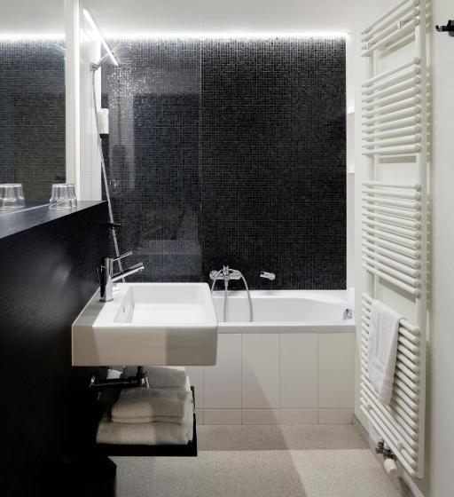 スイート, Alpha Hotel And Apart