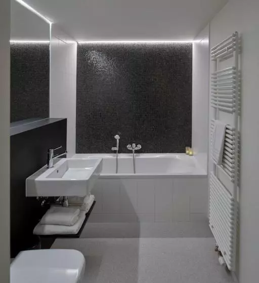 スイート, Alpha Hotel And Apart