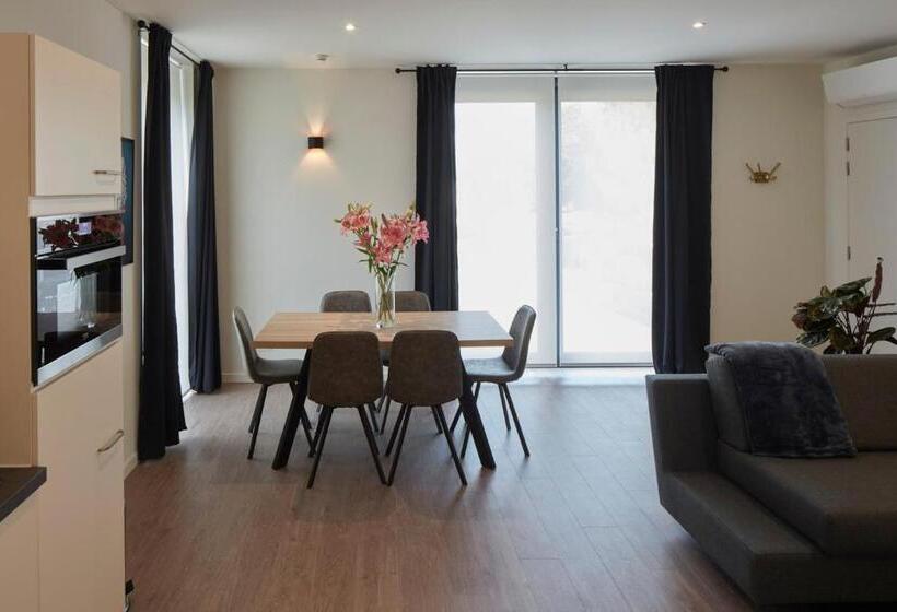 １ベッドルームのデラックスアパートメント, Alpha Hotel And Apart