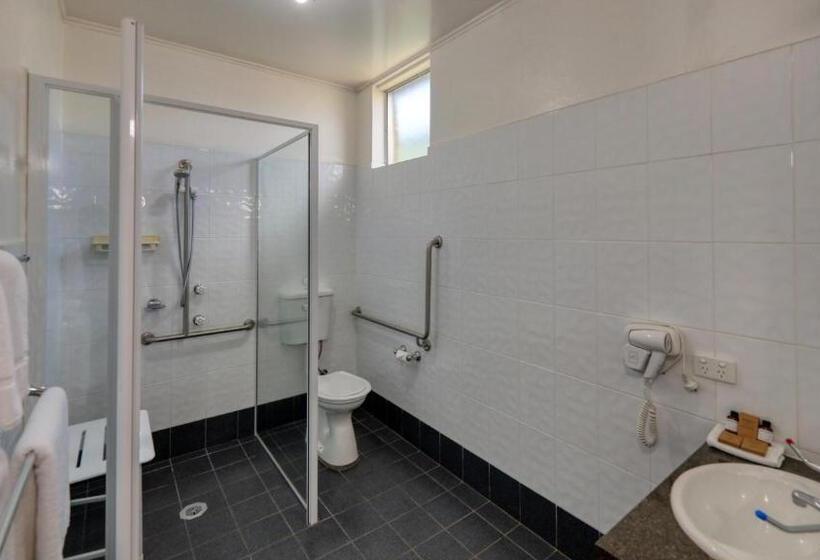 חדר סטנדרט מותאם לאדם עם מוגבלויות, Ashton Motel