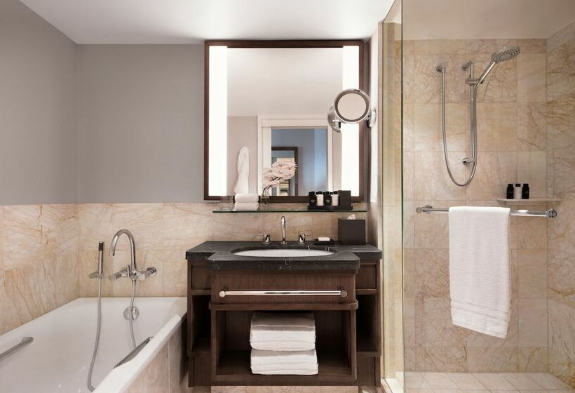 스탠다드 룸 킹사이즈 침대, Four Seasons Hotel Sydney