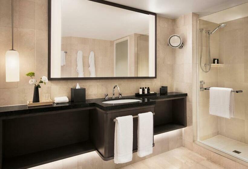 غرفة كلوب سرير كينج, Four Seasons Hotel Sydney