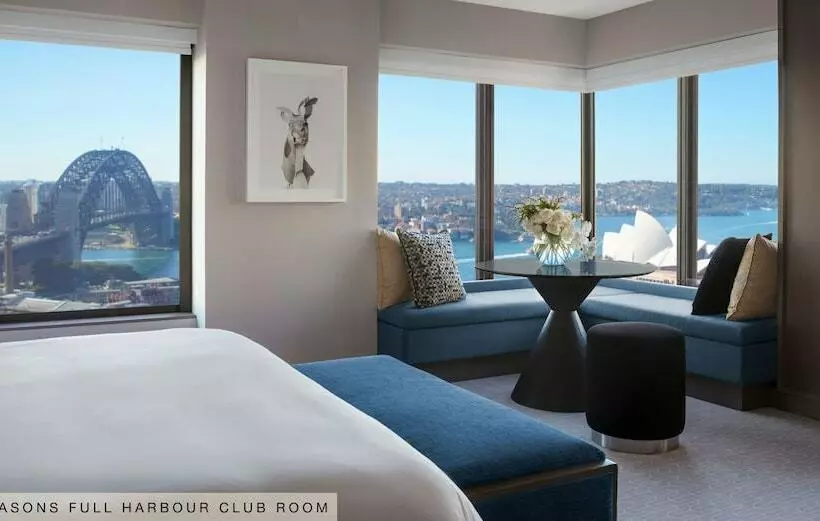 Club Room King Bed, Four Seasons Hotel Sydney