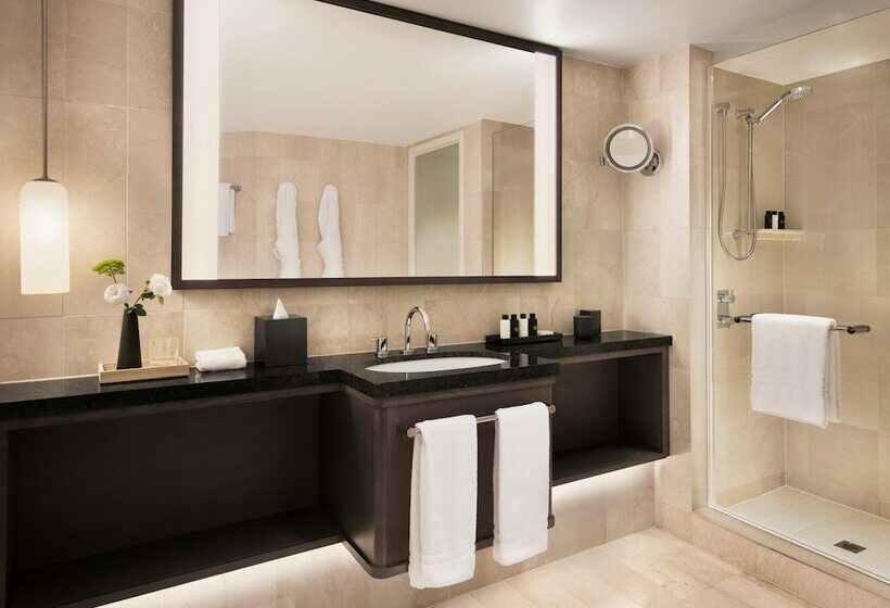 غرفة كلوب سرير كينج, Four Seasons Hotel Sydney