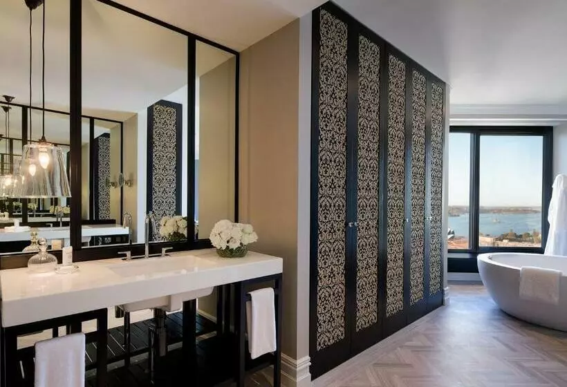 سوئیت رویال, Four Seasons Hotel Sydney