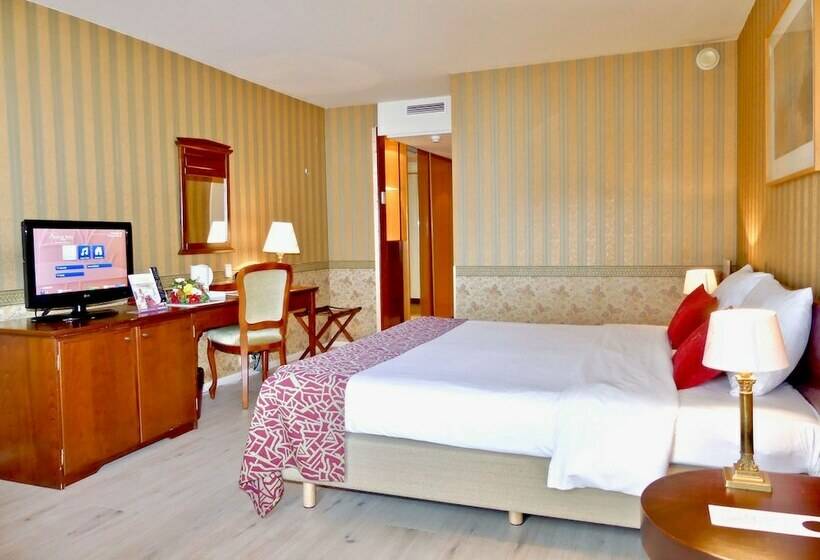 スタンダードルーム, Golden Tulip Hotel De’ Medici